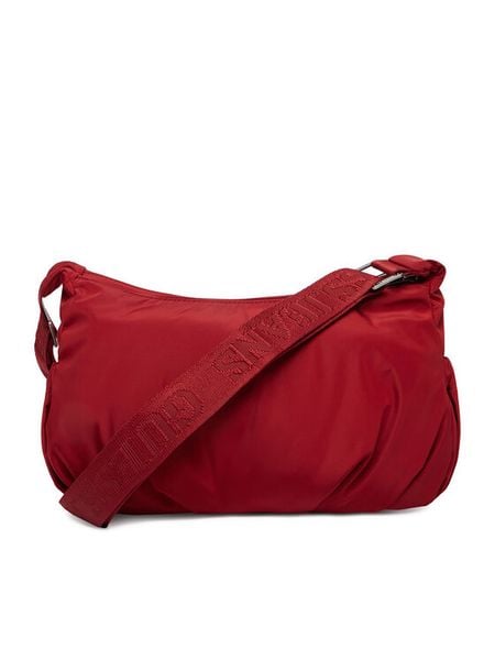 Guess Jeans Torebka CWBEO-GUESS-XC-003-09 Czerwony. Czerwone listonoszki Guess Jeans, z aplikacjami, z jeansu, bez dodatków. Za 199,99 zł.