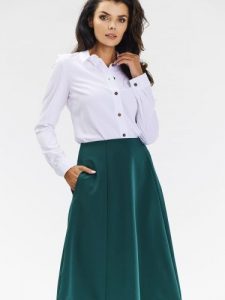 Spódnica Model A673 Bottle Green - awama. Zielone spódnice Awama, do pracy, xxl, bez wzorów, z materiału, biznesowe, midi. Za 258,46 zł.