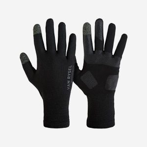 Rękawiczki rowerowe Van Rysel Mid-Season 900 Waterproof. Czarne rękawiczki VAN RYSEL, bez wzorów. Za 139,99 zł.