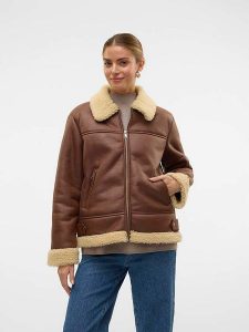 Vero Moda Kurtka przejściowa w kolorze brązowym rozmiar: M. Brązowe kurtki Vero Moda, m, bez wzorów, z futra, bez kaptura. Za 184,89 zł.