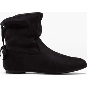 Botki. Czarne botki bonprix, bez wzorów, bez obcasa, bez zapięcia. Za 134,99 zł.