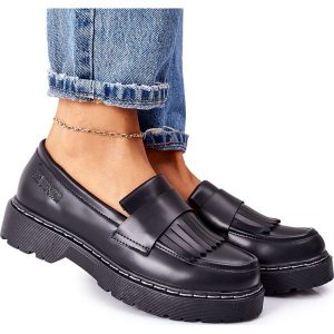 Skórzane Półbuty Loafery Big Star II274100 Czarne. Czarne półbuty bez wzorów, z gumy, bez obcasa, bez zapięcia. Za 306,50 zł.