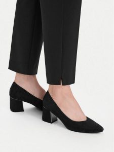 Lasocki Czółenka CEO-HMS3022-4 Czarny. Czarne czółenka Lasocki, bez wzorów, ze skóry, bez obcasa, bez zapięcia. Za 249,99 zł.