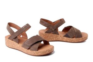 JOSEF SEIBEL 69603 724 250 Evita 03 taupe, sandały damskie. Brązowe sandały Josef Seibel, bez wzorów, ze skóry, bez obcasa, bez zapięcia. Za 399,90 zł.