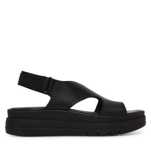 Sandały Tamaris. Czarne sandały Tamaris, bez wzorów, bez obcasa, na płaskiej podeszwie, bez zapięcia. Za 369,99 zł.