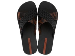 Klapki damskie Ipanema Sense Slide. Czarne klapki Ipanema, bez wzorów, z materiału, bez obcasa. Za 77,10 zł.