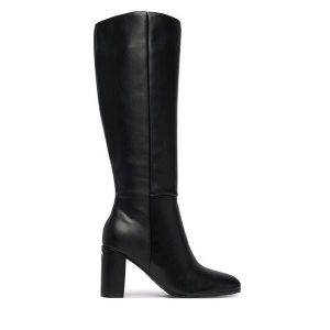 Kozaki Guess. Czarne kozaki Guess, z aplikacjami, bez obcasa, na słupku, bez zapięcia. Za 674,99 zł.