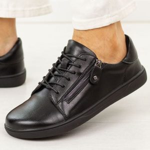 Barefoot czarne skórzane półbuty damskie Potocki 19503. Czarne półbuty POTOCKI, na jesień, bez wzorów, z dzianiny, bez obcasa, na płaskiej podeszwie, bez zapięcia. Za 249,00 zł.