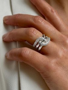 DI GIORGIO Srebrny pierścionek z cyrkoniami rozmiar: 54. Szare pierścionki DI GIORGIO, z cyrkonią, srebrne. Za 208,99 zł.