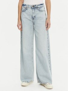 Guess Jeansy W5RA82 D5BO0 Niebieski Regular Fit. Niebieskie jeansy Guess, z aplikacjami, z bawełny. Za 309,99 zł.