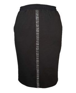 Czarna dresowa spódnica Bea na gumce OSTATNIE SZTUKI PLUS SIZE XXL. Czarne spódnice Moda Size Plus Iwanek, l, z aplikacjami, z bawełny, eleganckie, plus size, midi. W wyprzedaży za 49,90 zł.