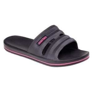 Klapki Damskie Vedi. Czarne klapki MARTES ESSENTIALS, bez wzorów, z materiału, z otwartym noskiem, bez obcasa, na obcasie. Za 47,99 zł.