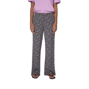 Spodnie damskie Protest Zella. Czarne spodnie sportowe Protest, bez wzorów. Za 282,50 zł.