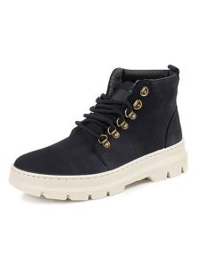 Natural world Skórzane botki w kolorze czarnym rozmiar: 38. Czarne botki Natural World, bez wzorów, z wełny, bez obcasa, bez zapięcia. Za 150,45 zł.