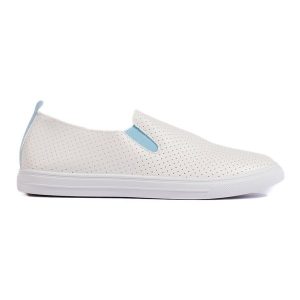 Ażurowe trampki slip on biało-niebieskie białe. Białe trampki w ażurowe wzory, bez zapięcia. Za 86,94 zł.