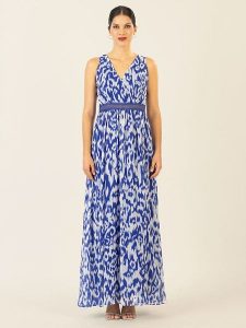 APART Sukienka w kolorze niebiesko-białym rozmiar: 44. Niebieskie sukienki Apart, bez wzorów, z koronki, bez kołnierzyka, bez ramiączek, maxi. Za 348,45 zł.