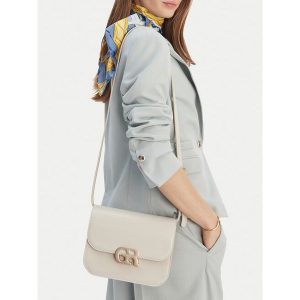 Torebka GINO ROSSI. Torebki klasyczne Gino Rossi, bez wzorów, bez dodatków. Za 279,99 zł.