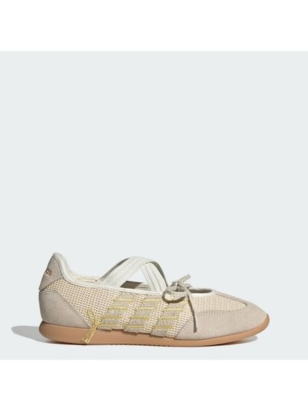 Adidas Baleriny Barreda Mary Jane KI3380 Beżowy. Brązowe balerinki ADIDAS, bez wzorów, ze skóry, bez obcasa, bez zapięcia. Za 249,99 zł.