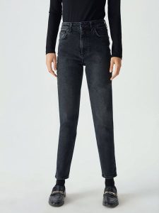 LTB Dżinsy "Freya" - Slim fit - w kolorze czarnym rozmiar: W28. Czarne jeansy LTB, z aplikacjami, z podwyższonym stanem. Za 114,17 zł.