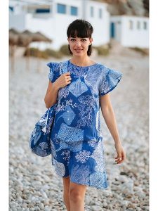 Isla Bonita by SIGRIS Sukienka w kolorze niebieskim rozmiar: M. Niebieskie sukienki Isla Bonita by SIGRIS, na co dzień, m, bez wzorów, z bawełny, bez kołnierzyka, bez ramiączek, mini, proste. Za 101,23 zł.