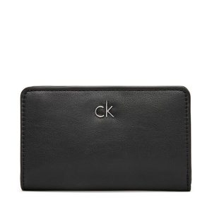 Portfel Calvin Klein. Czarne portfele Calvin Klein, bez wzorów. Za 229,99 zł.