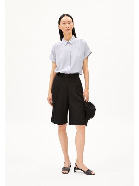 Armedangels Bluzka "Larisaana" w kolorze błękitnym rozmiar: S. Niebieskie bluzki ARMEDANGELS, s, bez wzorów, z wiskozy, klasyczne, bez kołnierzyka, bez ramiączek. Za 148,26 zł.