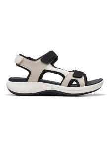 Clarks Sandały "Mira Bay" w kolorze czarno-kremowym rozmiar: 38. Brązowe sandały Clarks, bez wzorów, z otwartym noskiem, bez obcasa, bez zapięcia. Za 117,99 zł.