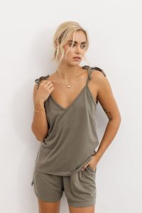 TOP KELLY KHAKI L - Flawless. Brązowe topy Flawless, l, bez wzorów, wakacyjne, bez kołnierzyka, bez ramiączek. Za 95,00 zł.
