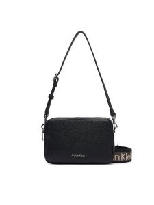 Calvin Klein Torebka Webbing 2X Strap Camera Bag LV04F3656G Czarny. Czarne listonoszki Calvin Klein, bez wzorów, ze skóry, bez dodatków. Za 409,99 zł.