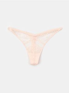 Koronkowe stringi - różowy. Czerwone stringi Sinsay, bez wzorów, z koronki. Za 12,99 zł.