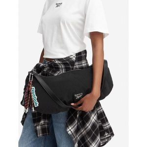 Torebka Reebok. Czarne torebki klasyczne Reebok, bez wzorów, bez dodatków. Za 129,99 zł.