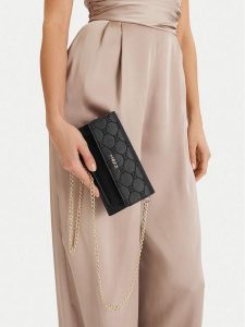 MEXX Torebka CEO-MEXX-K-004-09 Czarny. Czarne torebki wieczorowe Mexx, bez wzorów, z materiału, bez dodatków. Za 129,99 zł.