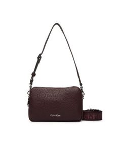 Calvin Klein Torebka Webbing 2X Strap Camera Bag LV04F3656G Brązowy. Brązowe listonoszki Calvin Klein, bez wzorów, ze skóry, bez dodatków. Za 409,99 zł.