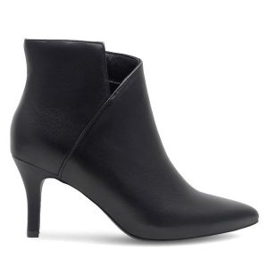 Botki Sergio Bardi. Czarne botki Sergio Bardi, bez wzorów, bez obcasa, na szpilce, bez zapięcia. Za 258,99 zł.