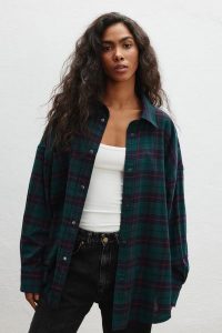 Koszula typu oversize w kratę ZIELONĄ - RENO 9360. Zielone koszule Marsala, m, bez wzorów, z bawełny, bez kołnierzyka, bez ramiączek. Za 329,90 zł.