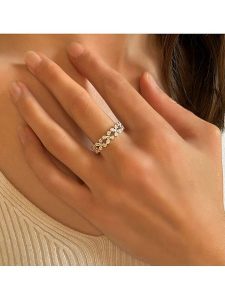 Les Petites Précieuses Pozłacany pierścionek z cyrkoniami rozmiar: 60. Szare pierścionki Les Petites Précieuses, z cyrkonią, pozłacane. Za 147,56 zł.