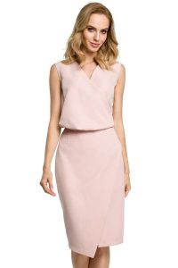 Sukienka elegancka ołówkowa do pracy kopertowy dekolt różowa. Czerwone sukienki Sukienki.shop, do pracy, na lato, s, bez wzorów, biznesowe, bez kołnierzyka, bez ramiączek, kopertowe. Za 129,00 zł.