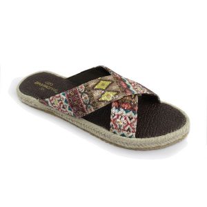 Sandały Kobieta Brasileras Palec Beżowy antypoślizgowymi gumowymi podeszwami. Brązowe sandały Brasileras, bez wzorów, z gumy, bez obcasa, bez zapięcia. Za 82,99 zł.