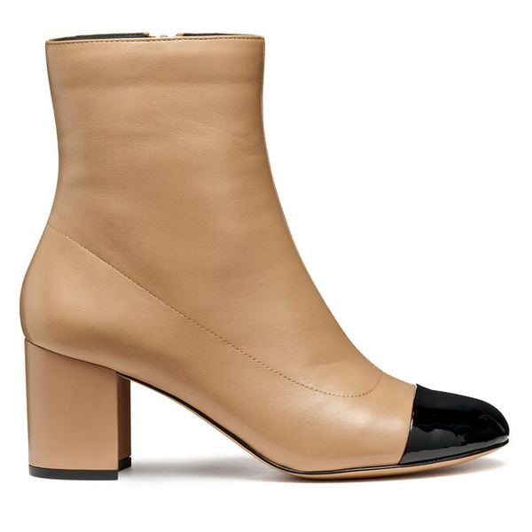 Botki Geox. Brązowe botki Geox, bez wzorów, bez obcasa, na słupku, bez zapięcia. Za 539,99 zł.