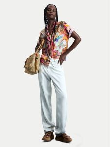 Desigual Koszula Nasau 26SWCW34 Kolorowy Regular Fit. Koszule Desigual, l, bez wzorów, z wiskozy, bez kołnierzyka, bez ramiączek. Za 379,99 zł.