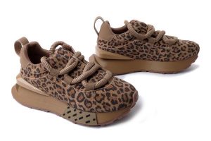 ARTIKER RELAKS 55C0135 leopard point pantera, półbuty damskie. Brązowe półbuty Artiker Relaks, bez wzorów, ze skóry, bez obcasa, na platformie, bez zapięcia. Za 244,66 zł.