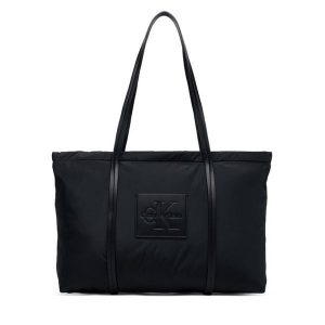 Torebka Calvin Klein. Czarne shopper bag Calvin Klein, bez wzorów, bez dodatków. Za 449,99 zł.