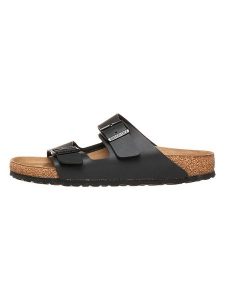 Birkenstock Klapki "Arizona" w kolorze czarnym rozmiar: 39. Czarne klapki Birkenstock, bez wzorów, z otwartym noskiem, bez obcasa. Za 325,03 zł.