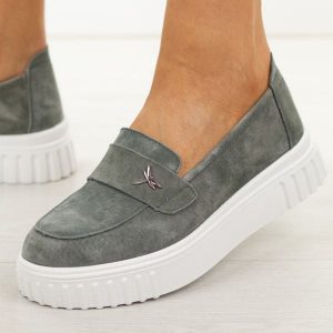 C.Szare skórzane półbuty damskie Vinceza 93218. Szare półbuty VINCEZA, na lato, bez wzorów, z jeansu, bez obcasa, bez zapięcia. Za 219,00 zł.