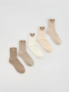 Skarpetki 5 pack - beżowy. Brązowe skarpetki Reserved, bez wzorów. Za 49,99 zł.