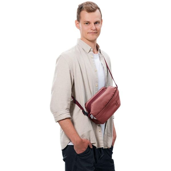 Saszetka nerka deuter Passway. Brązowe nerki i saszetki Deuter, bez wzorów. Za 169,99 zł.