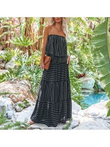 LA Angels Sukienka w kolorze czarnym rozmiar: XL. Czarne sukienki LA Angels, na imprezę, xl, bez wzorów, bez kołnierzyka, bez ramiączek, maxi. Za 193,95 zł.