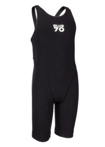 Spodnie Kolanowe Blueseventy Nero Stitch - Czarne - Rozmiar 8. Czarne kombinezony BLUESEVENTY, l, bez wzorów, z dzianiny, klasyczne, bez kołnierzyka, bez ramiączek, krótkie. Za 475,84 zł.
