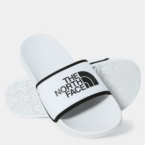 Klapki damskie The North Face Base Camp Slide Iii. Białe klapki The North Face, bez wzorów, z materiału, bez obcasa. Za 275,00 zł.