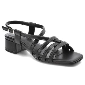 Czarne Sandały Marco Tozzi Wygodne Buty Damskie. Czarne sandały Marco Tozzi, bez wzorów, ze skóry ekologicznej, bez obcasa, na obcasie, bez zapięcia. Za 199,00 zł.